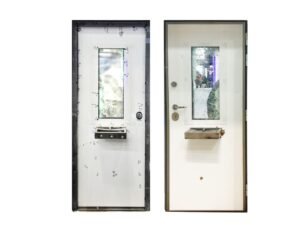 Puerta punto de venta con pasamonedas